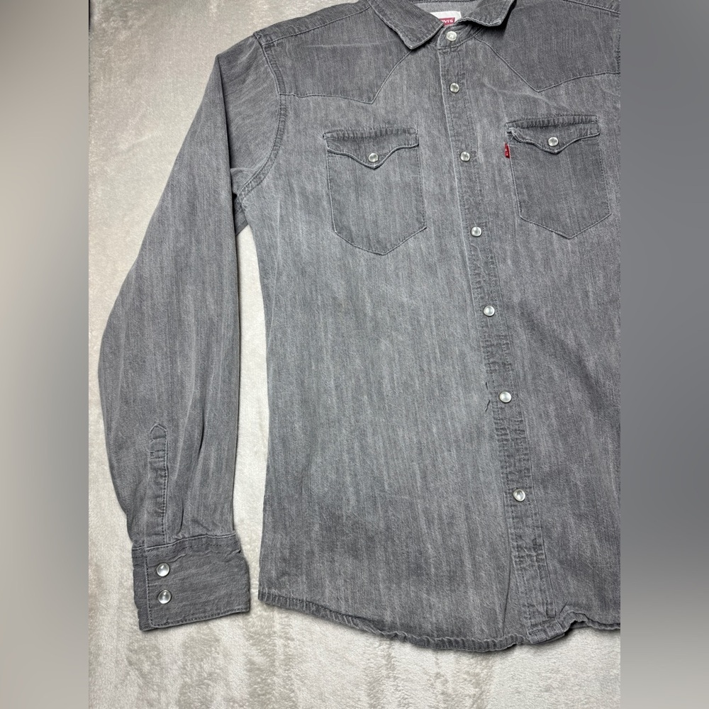 Levi’s Men’s Barstow Classic Western Pearl Snap Grey Denim Jean Shirt Size Small - Picture 2 of 14